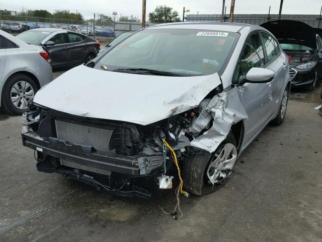 KNAFK4A62G5539700 - 2016 KIA FORTE LX SILVER photo 2