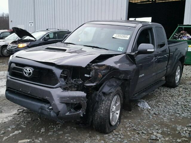 5TFUU4ENXEX087180 - 2014 TOYOTA TACOMA GRAY photo 2