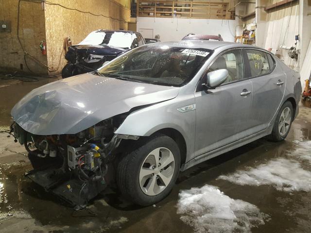 KNAGM4AD1F5084513 - 2015 KIA OPTIMA HYB SILVER photo 2