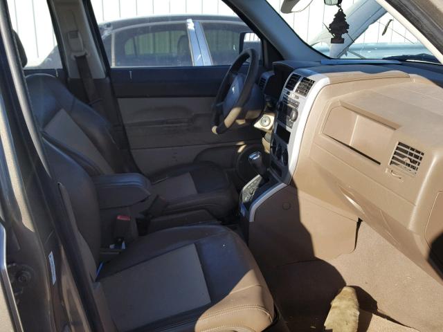 1J8FT28018D699038 - 2008 JEEP PATRIOT SP GOLD photo 5