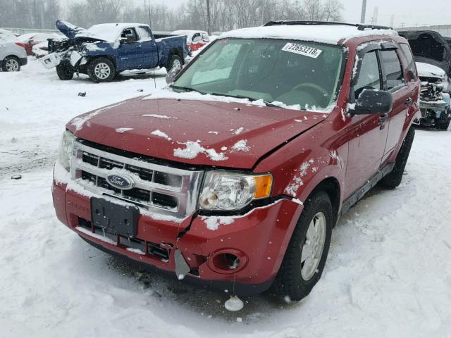 1FMCU03769KC14434 - 2009 FORD ESCAPE XLT RED photo 2