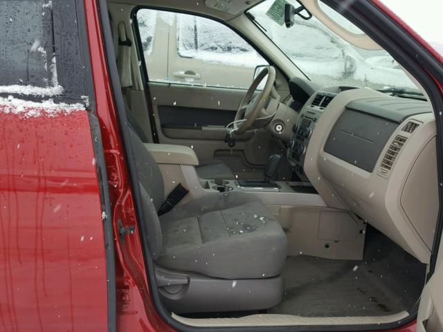 1FMCU03769KC14434 - 2009 FORD ESCAPE XLT RED photo 5