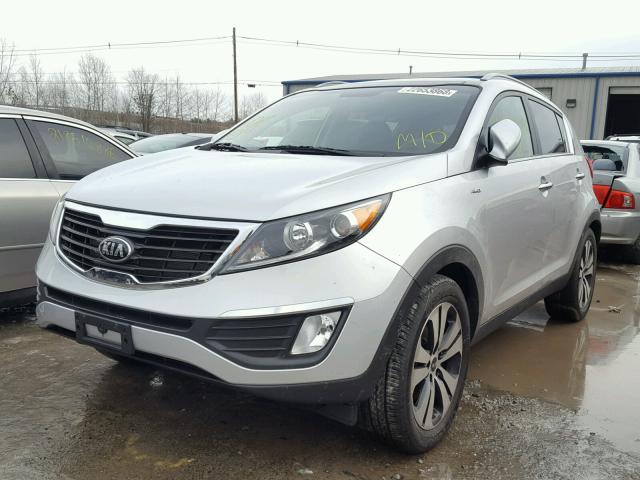 KNDPCCA29D7436799 - 2013 KIA SPORTAGE E SILVER photo 2