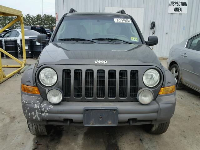 1J8GL38K26W168802 - 2006 JEEP LIBERTY RE CHARCOAL photo 9