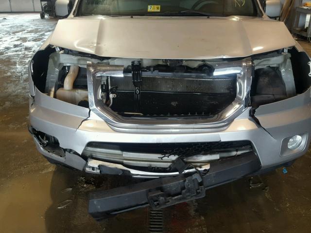 5FNYF4H59BB075938 - 2011 HONDA PILOT EXL SILVER photo 9