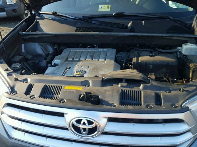 5TDDK3EH5CS122513 - 2012 TOYOTA HIGHLANDER GRAY photo 7