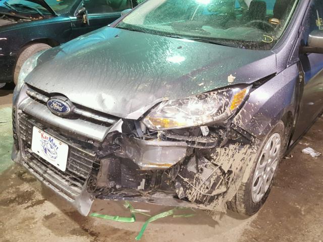 1FADP3F2XDL165345 - 2013 FORD FOCUS SE GRAY photo 9