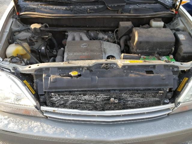 JTJHF10U520249906 - 2002 LEXUS RX 300 GRAY photo 7