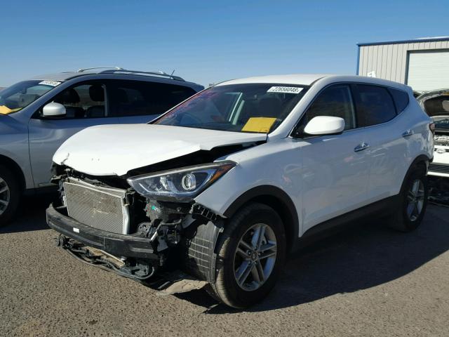 5NMZT3LBXHH035721 - 2017 HYUNDAI SANTA FE S WHITE photo 2