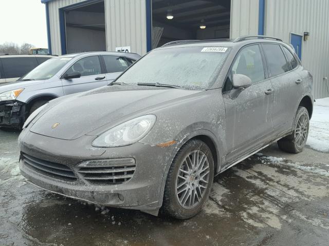 WP1AF2A23DLA37948 - 2013 PORSCHE CAYENNE BROWN photo 2