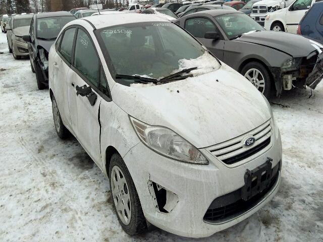 3FADP4AJ8BM152383 - 2011 FORD FIESTA S WHITE photo 1