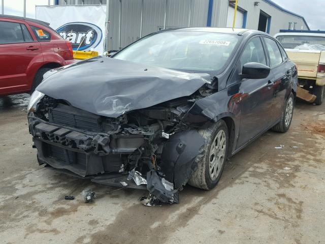 1FAHP3F29CL387455 - 2012 FORD FOCUS SE BLACK photo 2