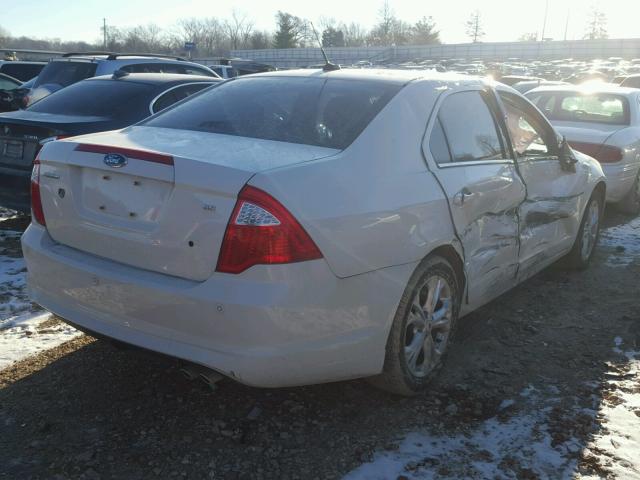 3FAHP0HA6CR263342 - 2012 FORD FUSION SE WHITE photo 4