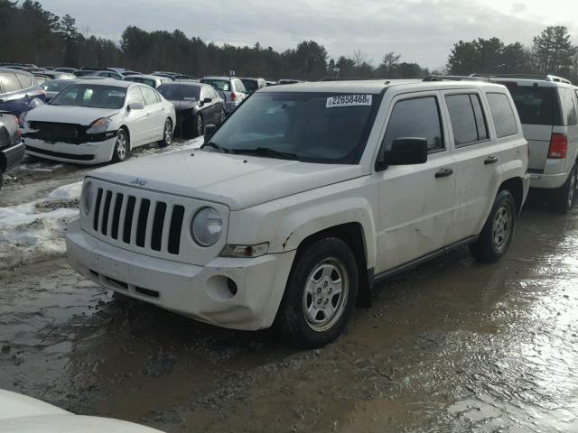 1J8FT28087D397647 - 2007 JEEP PATRIOT SP WHITE photo 2