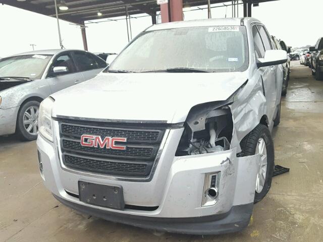 2CTALMEC0B6403982 - 2011 GMC TERRAIN SL SILVER photo 9