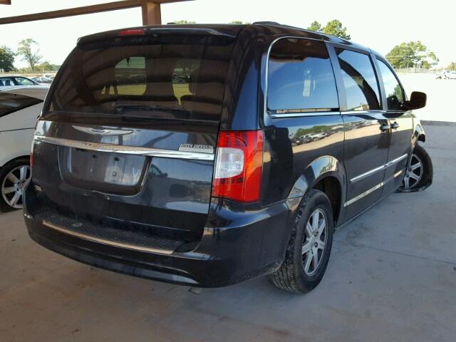 2C4RC1BG6DR526451 - 2013 CHRYSLER TOWN & COU BLACK photo 4