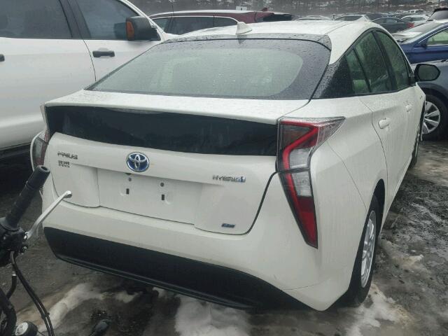 JTDKARFU8G3517141 - 2016 TOYOTA PRIUS WHITE photo 4