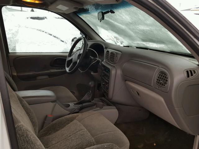 1GNDT13S122187226 - 2002 CHEVROLET TRAILBLAZE WHITE photo 5