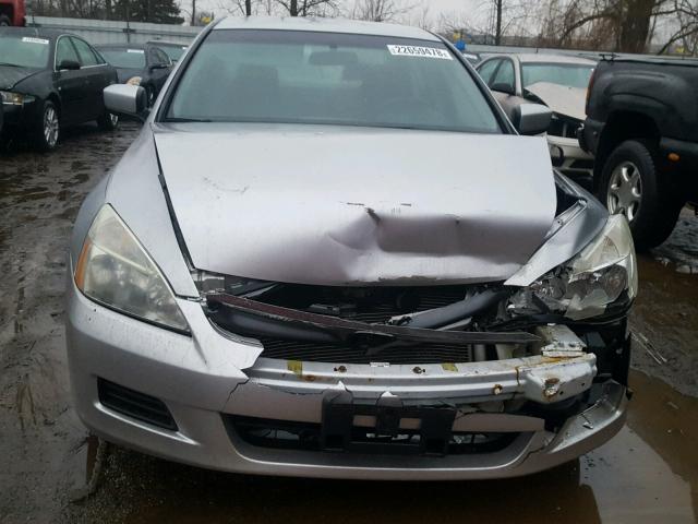 1HGCM56407A002832 - 2007 HONDA ACCORD LX SILVER photo 9