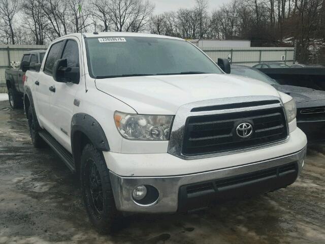 5TFEY5F14BX106988 - 2011 TOYOTA TUNDRA CRE WHITE photo 1