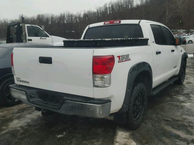 5TFEY5F14BX106988 - 2011 TOYOTA TUNDRA CRE WHITE photo 4