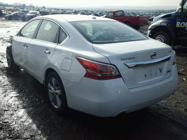 1N4AL3AP3DC152289 - 2013 NISSAN ALTIMA 2.5 WHITE photo 3