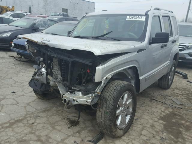 1J8GN58K58W261080 - 2008 JEEP LIBERTY LI SILVER photo 2