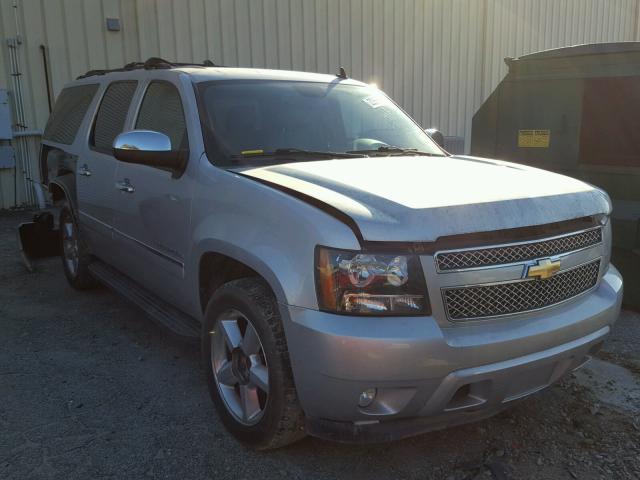 1GNSCKE03BR181878 - 2011 CHEVROLET SUBURBAN C SILVER photo 1