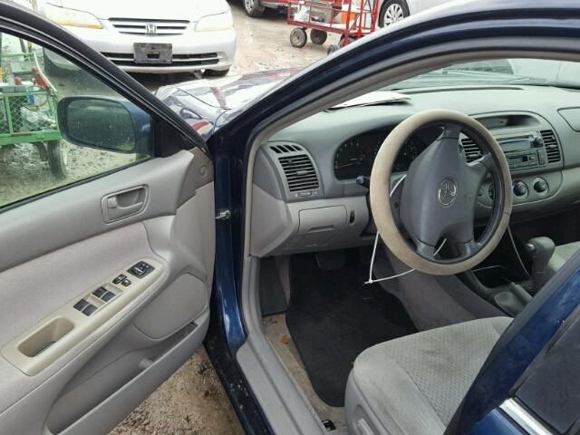 4T1BE32K84U334233 - 2004 TOYOTA CAMRY LE ლურჯი ფოტო 9