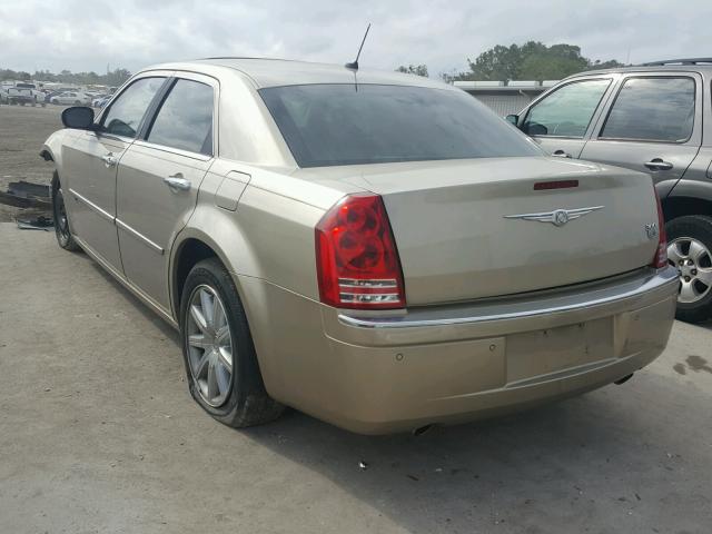 2C3LA63H58H335670 - 2008 CHRYSLER 300C GOLD photo 3