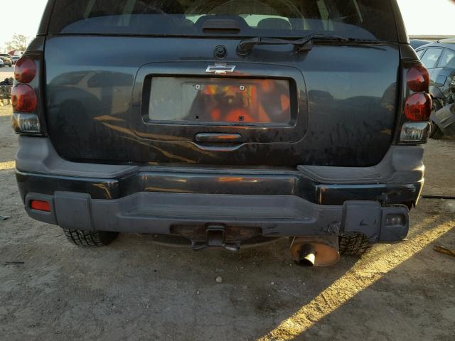 1GNDT13S052258324 - 2005 CHEVROLET TRAILBLAZE GRAY photo 9