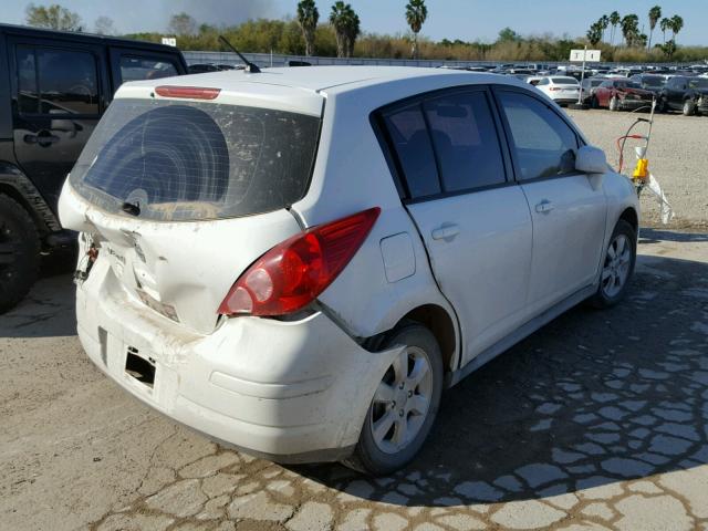 3N1BC13E67L381768 - 2007 NISSAN VERSA S WHITE photo 4