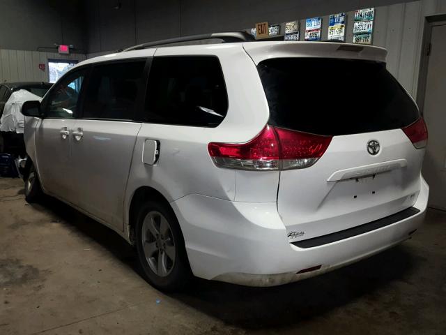 5TDKK3DC7BS047535 - 2011 TOYOTA SIENNA LE WHITE photo 3