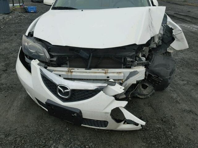 JM1BK32G181788615 - 2008 MAZDA 3 I WHITE photo 9