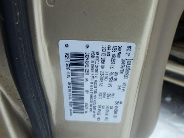 1C4GP44301B162593 - 2001 CHRYSLER TOWN & COU Qəhvəyi foto 10