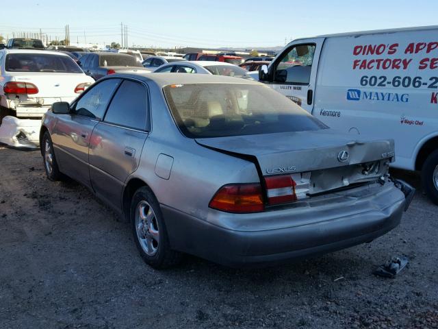 JT8BF28G6W5023331 - 1998 LEXUS ES 300 TAN photo 3