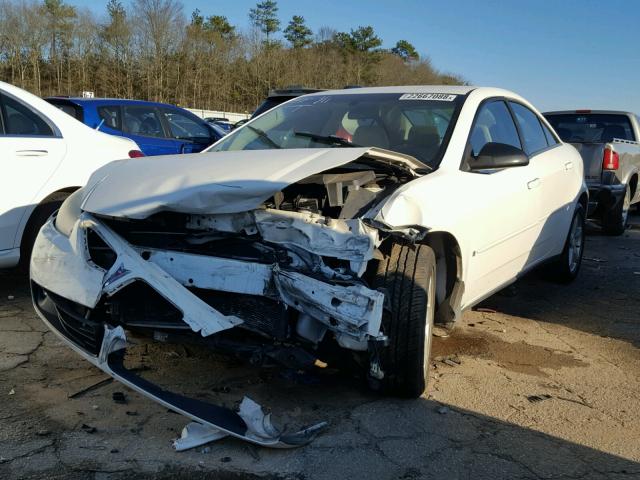 1G2ZG58NX74226957 - 2007 PONTIAC G6 BASE WHITE photo 2