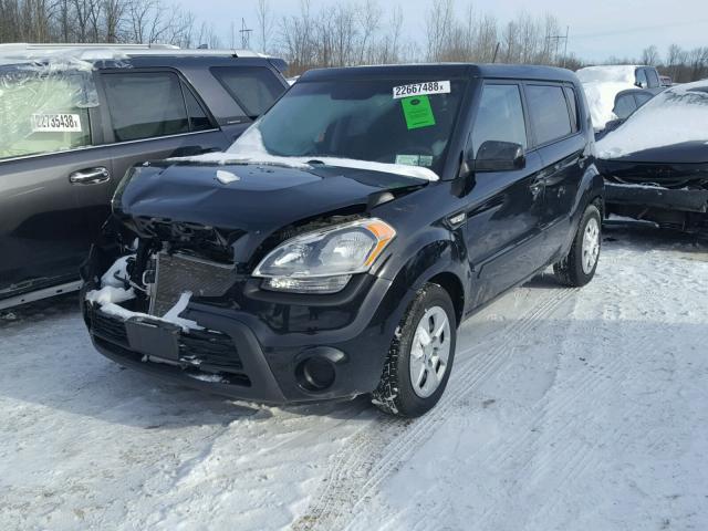 KNDJT2A54D7606755 - 2013 KIA SOUL BLACK photo 2