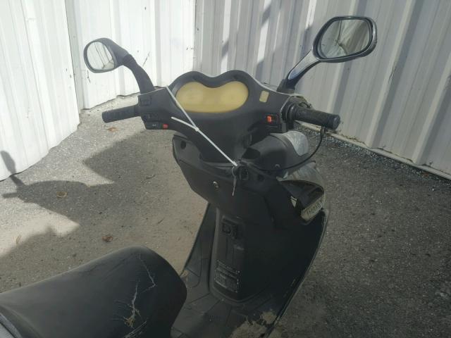 L9NTELKE4C1000205 - 2012 TAOI SCOOTER GRAY photo 5