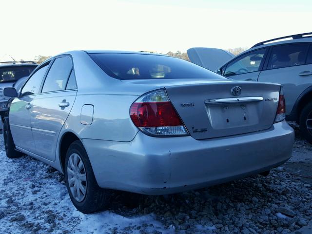 4T1BE32KX6U742784 - 2006 TOYOTA CAMRY LE SILVER photo 3