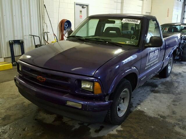 1GCCS144XRK171088 - 1994 CHEVROLET S TRUCK S1 PURPLE photo 2