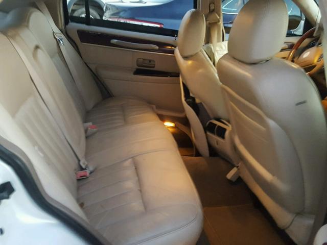 1LNHM82W73Y634849 - 2003 LINCOLN TOWN CAR S WHITE photo 6