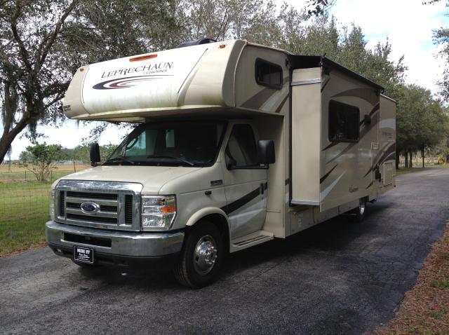 1FDXE4FS2GDC46059 - 2016 FORD ECONOLINE BEIGE photo 2