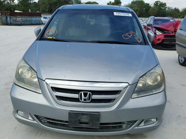 5FNRL38786B105512 - 2006 HONDA ODYSSEY EX SILVER photo 9