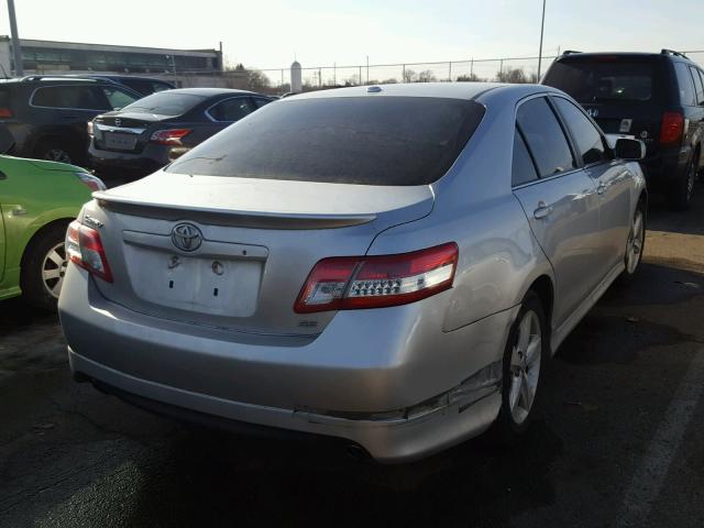 4T1BF3EK7BU666119 - 2011 TOYOTA CAMRY BASE SILVER photo 4