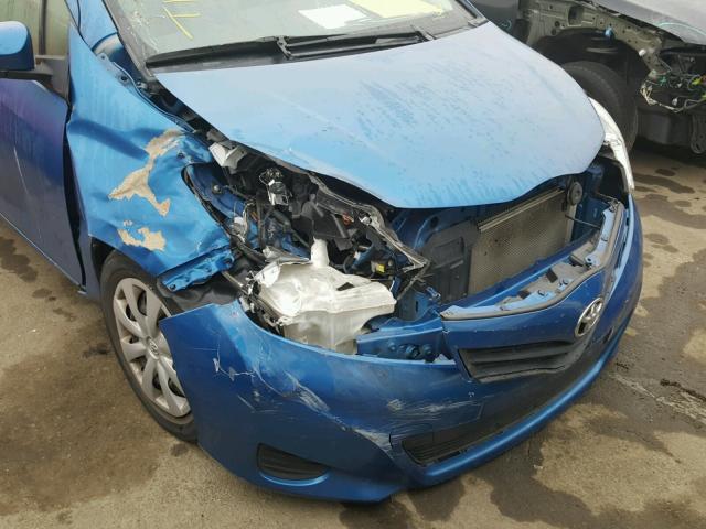 JTDKTUD37DD557305 - 2013 TOYOTA YARIS BLUE photo 9