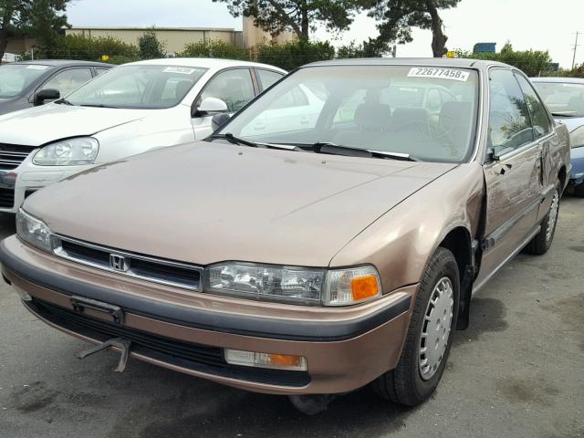 1HGCB725XLA003870 - 1990 HONDA ACCORD LX BROWN photo 2