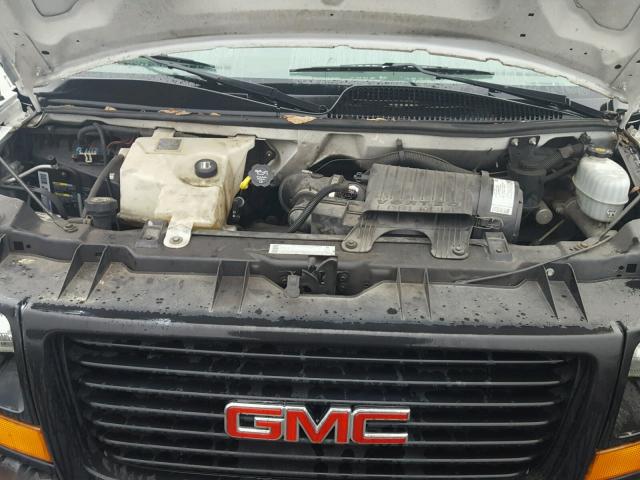 1GDJG31U451172435 - 2005 GMC SAVANA CUT WHITE photo 7