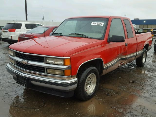 2GCEC19R5W1250058 - 1998 CHEVROLET GMT-400 C1 RED photo 2