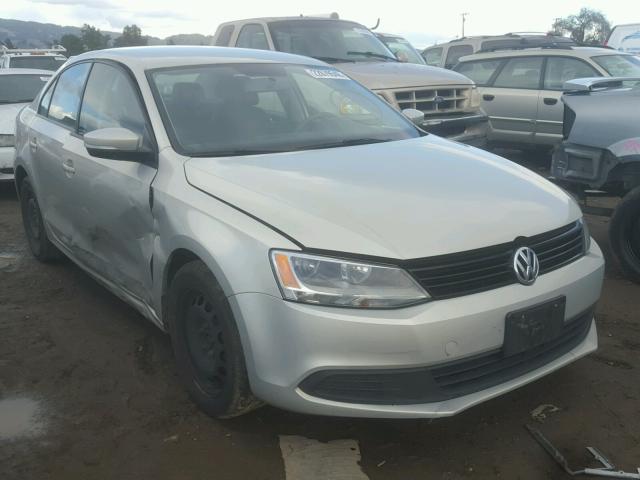 3VWDZ7AJXBM356332 - 2011 VOLKSWAGEN JETTA SE SILVER photo 1